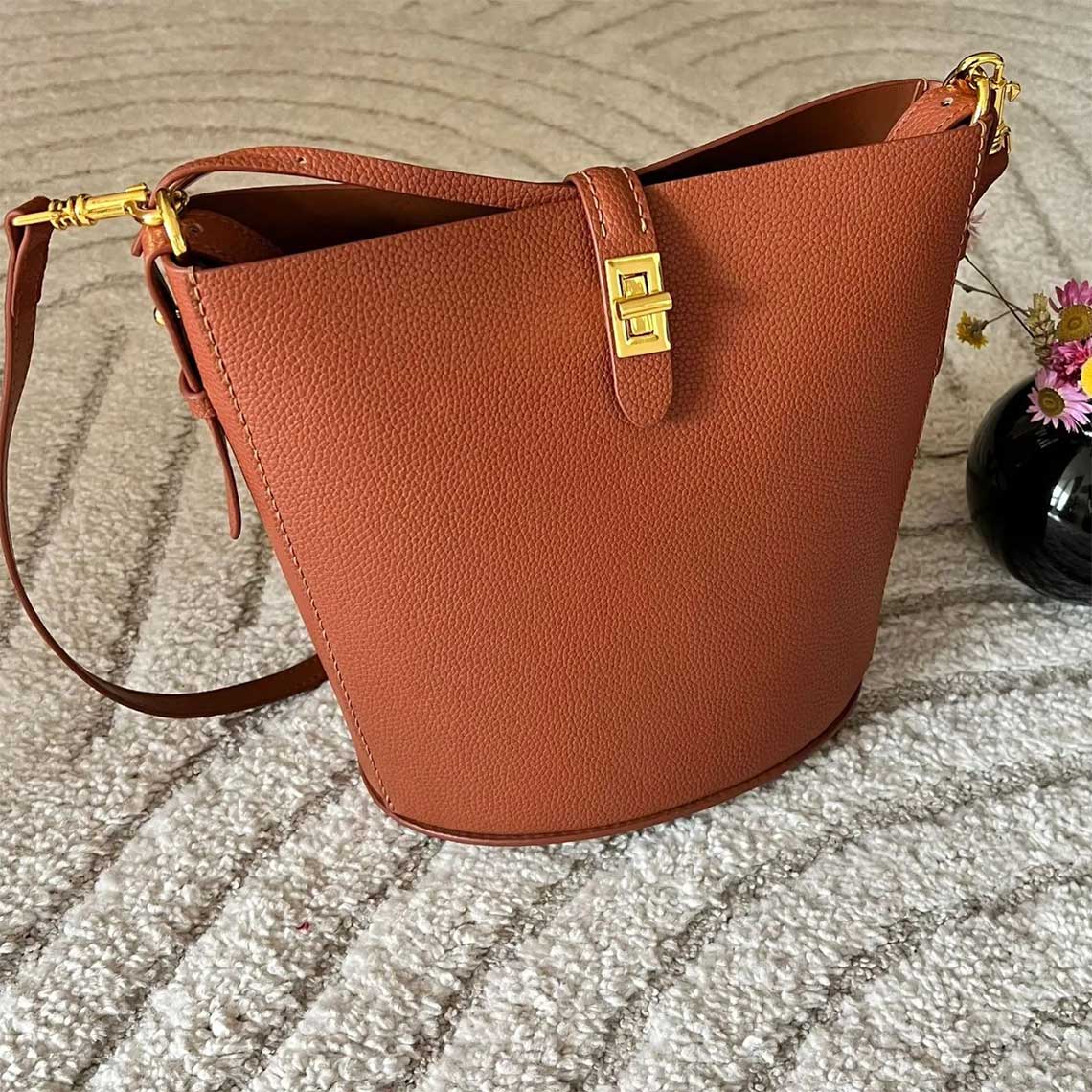 POPSEWING® Leather Simple Bucket Crossbody Bag DIY Kit - Image 3